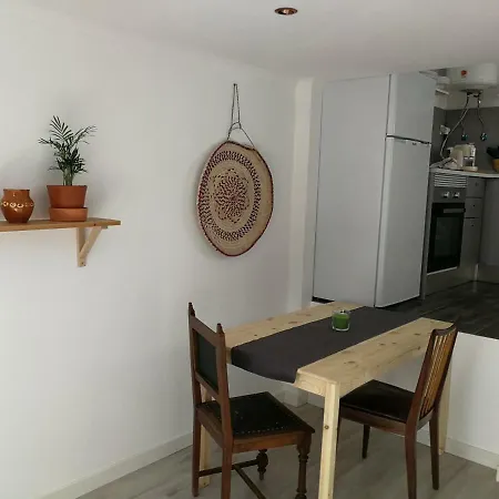 Traveller's Apartment *